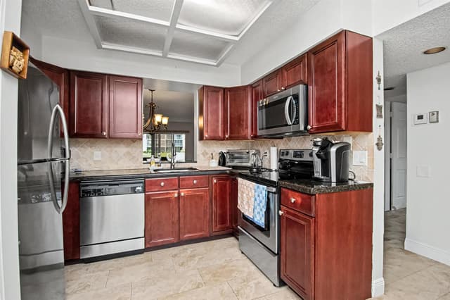 14360 Strathmore Lane # 102, Delray Beach FL 33446 - Delray Beach, FL - Photo 6
