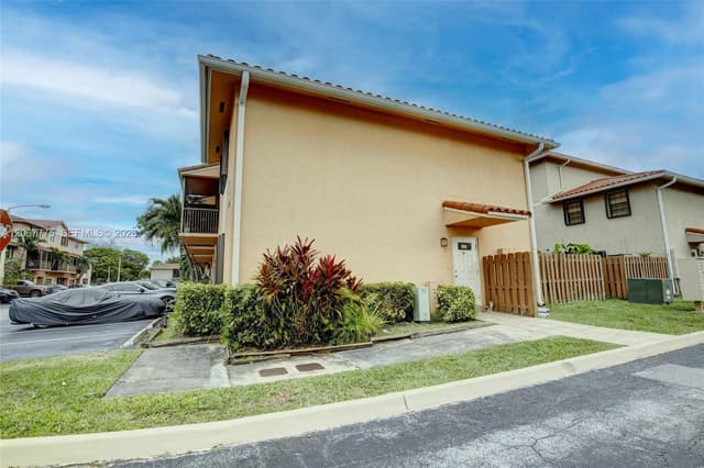 9874 Hammocks Blvd # 49, Miami FL 33196 - Miami, FL - Photo 5