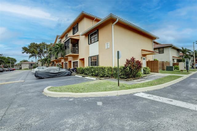 9874 Hammocks Blvd # 49, Miami FL 33196 - Miami, FL - Photo 4