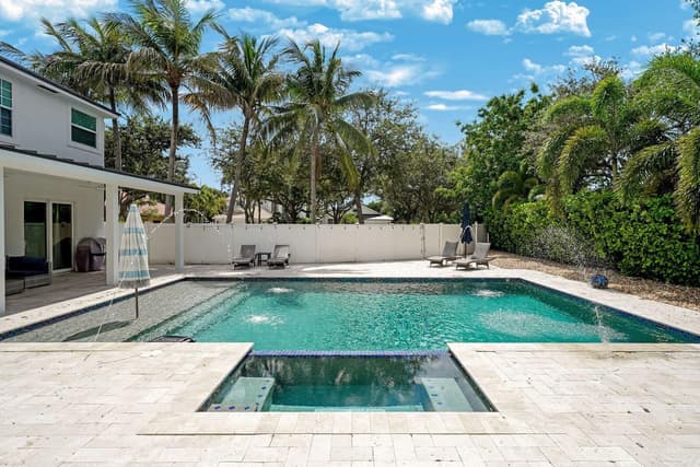 980 Delray Lakes Drive, Delray Beach FL 33444 - Delray Beach, FL - Photo 2