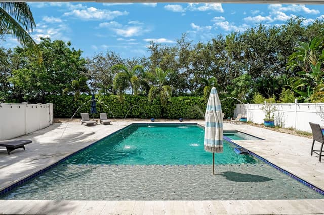 980 Delray Lakes Drive, Delray Beach FL 33444 - Delray Beach, FL - Photo 3
