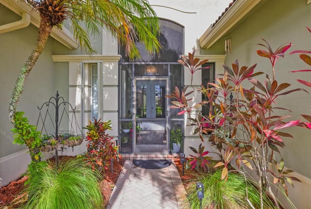 4465 Wellington Shores Drive, Wellington FL 33449 - Wellington, FL - Photo 3