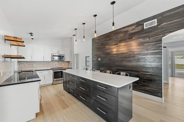 1127 NW 9th Street, Boynton Beach FL 33426 - Boynton Beach, FL - Photo 4