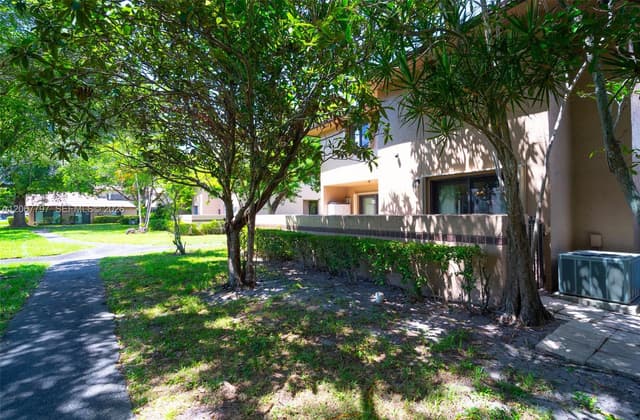 2214 NW 39th Ave, Coconut Creek FL 33066 - Coconut Creek, FL - Photo 3
