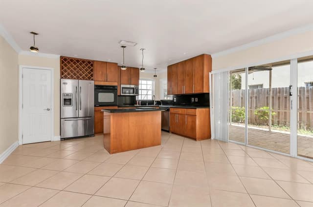 5486 NW 44TH Way, Coconut Creek FL 33073 - Coconut Creek, FL - Photo 2