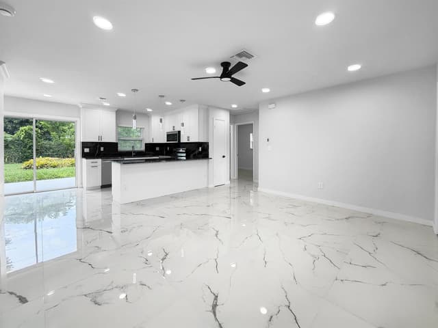 2030 NE 1st Lane, Boynton Beach FL 33435 - Boynton Beach, FL - Photo 6