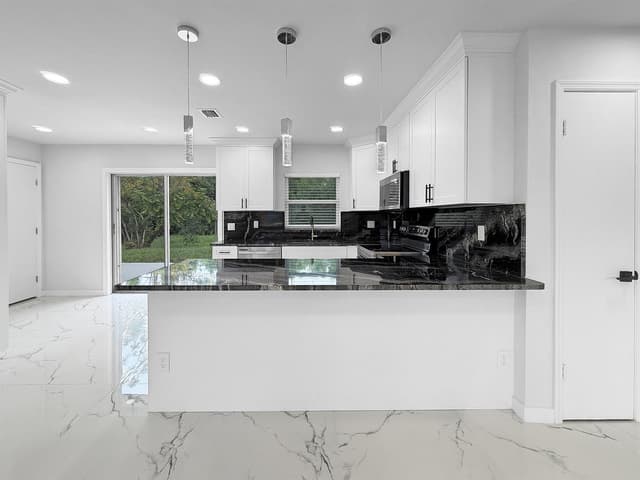 2030 NE 1st Lane, Boynton Beach FL 33435 - Boynton Beach, FL - Photo 7