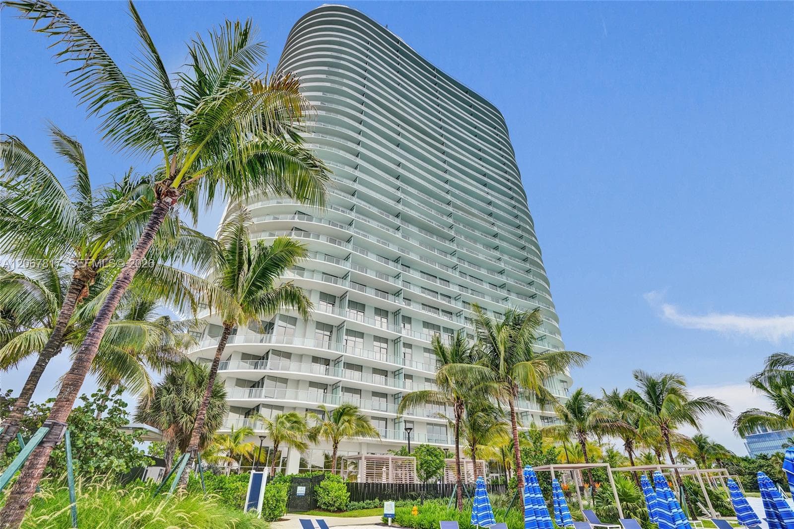 2411 Laguna Cir # 1805, North Miami FL 33181 - North Miami, FL - Photo 1