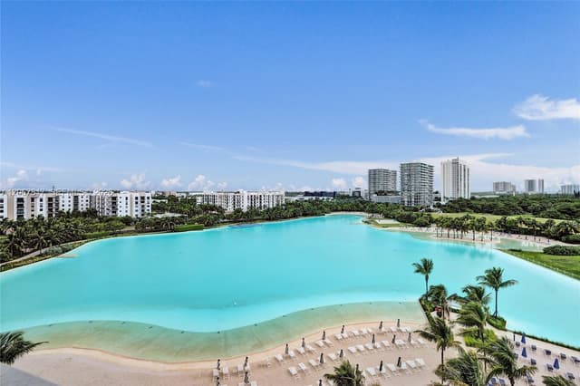 2411 Laguna Cir # 1805, North Miami FL 33181 - North Miami, FL - Photo 5