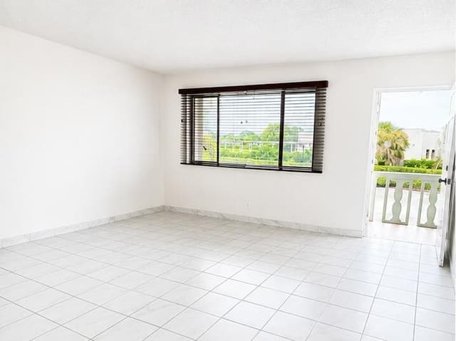 400 VILLAGE GREEN Circle W # 205, Palm Springs FL 33461 - Palm Springs, FL - Photo 7