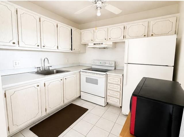 400 VILLAGE GREEN Circle W # 205, Palm Springs FL 33461 - Palm Springs, FL - Photo 4