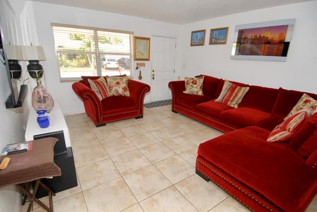 6875 NW 17TH Court, Margate FL 33063 - Margate, FL - Photo 5