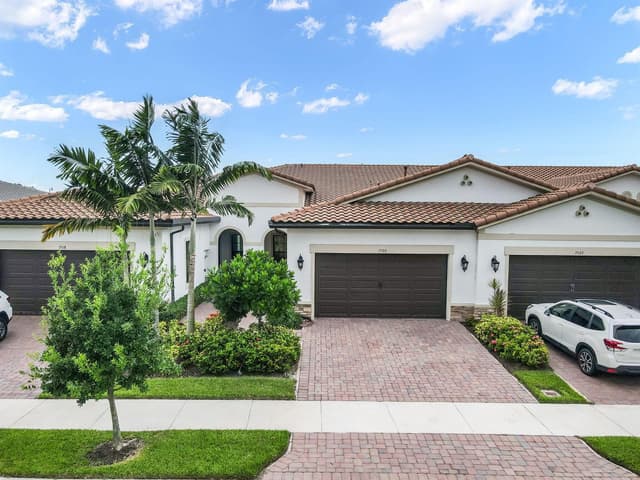7520 N BLUE SPRING Drive, Parkland FL 33067 - Parkland, FL - Photo 2