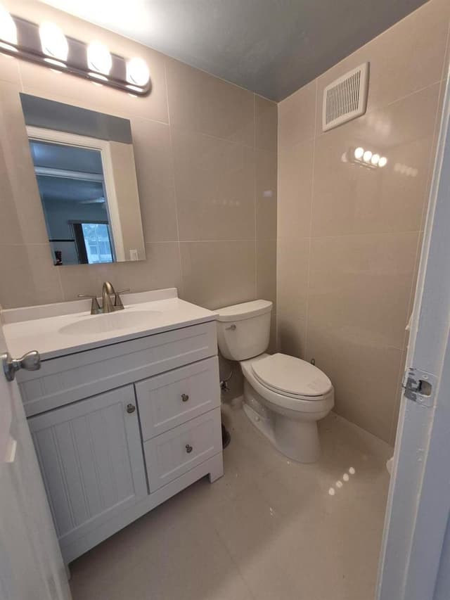 144 Dorchester G, West Palm Beach FL 33417 - West Palm Beach, FL - Photo 4