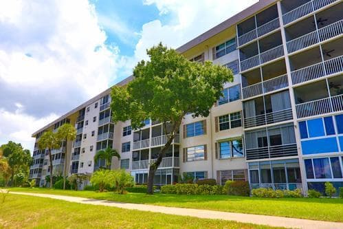 2801 N PALM AIRE Drive # 405, Pompano Beach FL 33069 - Pompano Beach, FL - Photo 5