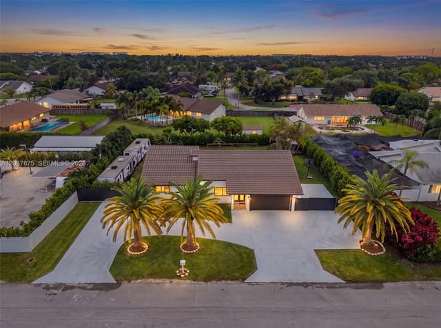 28451 SW 164th Ave, Homestead FL 33033 - Homestead, FL - Photo 2