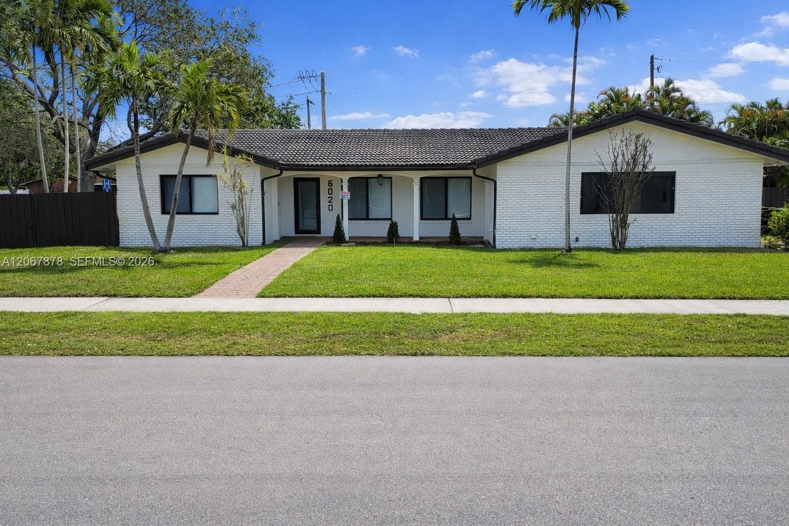 6020 NE 18th Ter, Fort Lauderdale FL 33308 - Fort Lauderdale, FL - Photo 1