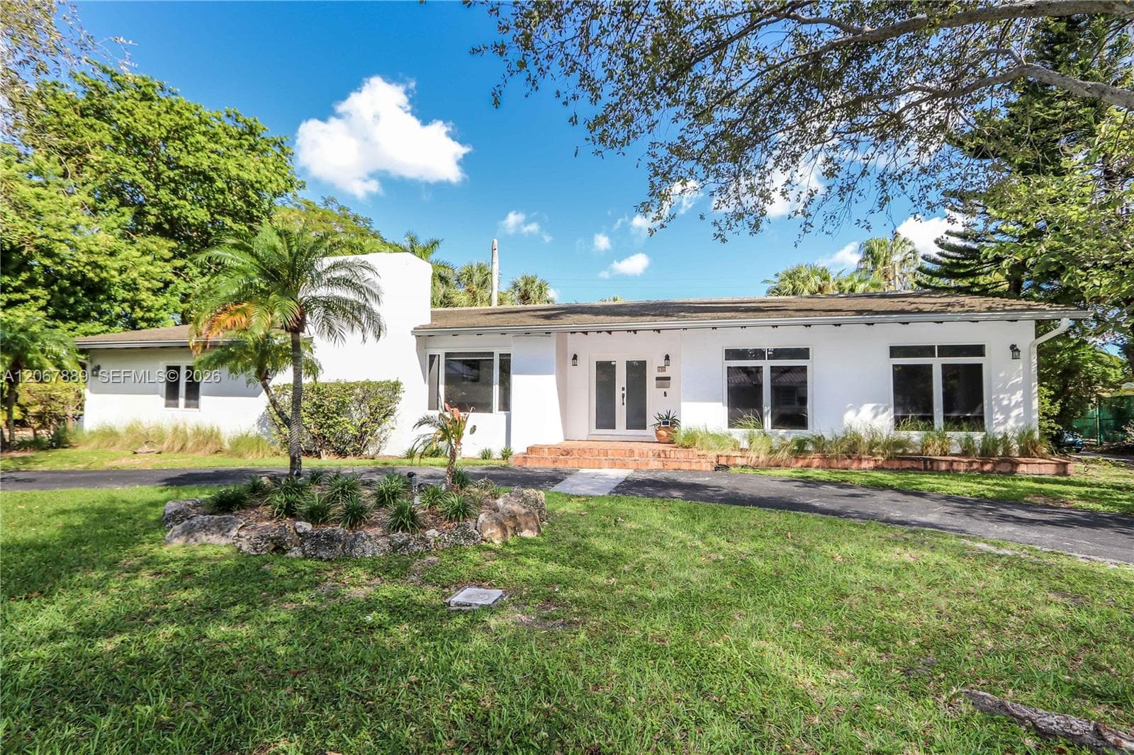 19 W Sunrise Ave, Coral Gables FL 33133 - Coral Gables, FL - Photo 1