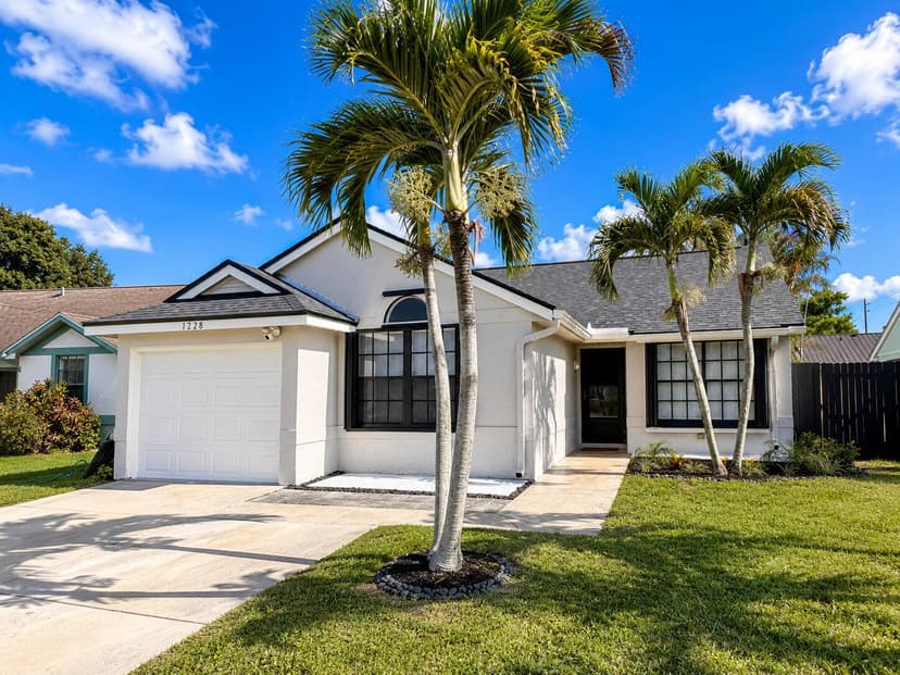 1228 Chippewa Street, Jupiter FL 33458