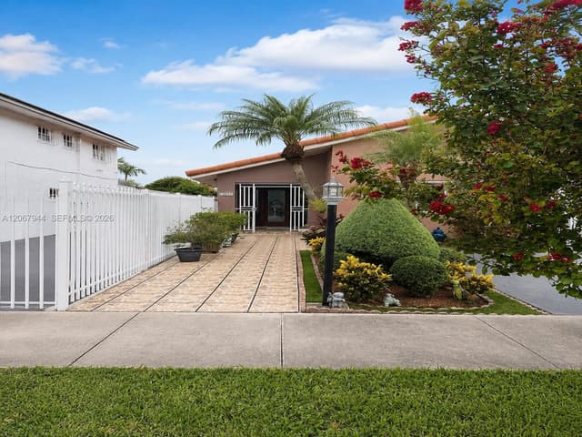 10070 SW 2nd St, Miami FL 33174 - Miami, FL - Photo 7