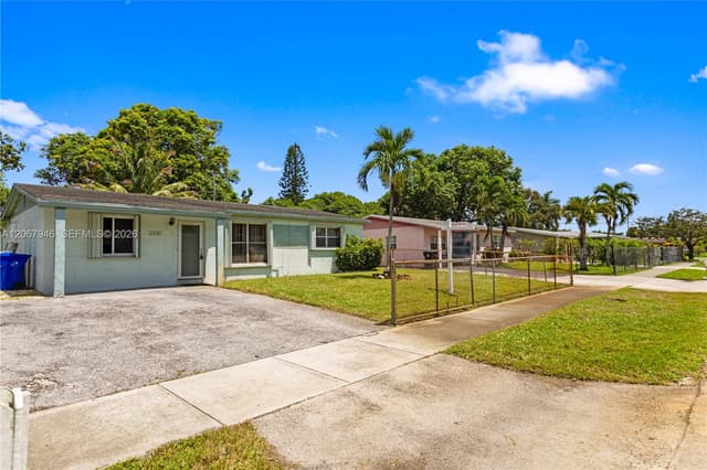 2030 NW 29th Ter, Fort Lauderdale FL 33311 - Fort Lauderdale, FL - Photo 3