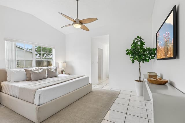 980 NE 212th Terrace # 01, Miami FL 33179 - Miami, FL - Photo 5