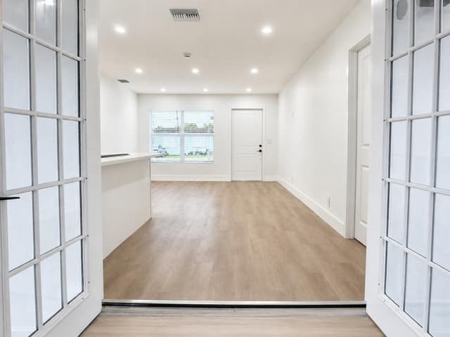 2013 Longwood Road, West Palm Beach FL 33409 - West Palm Beach, FL - Photo 6