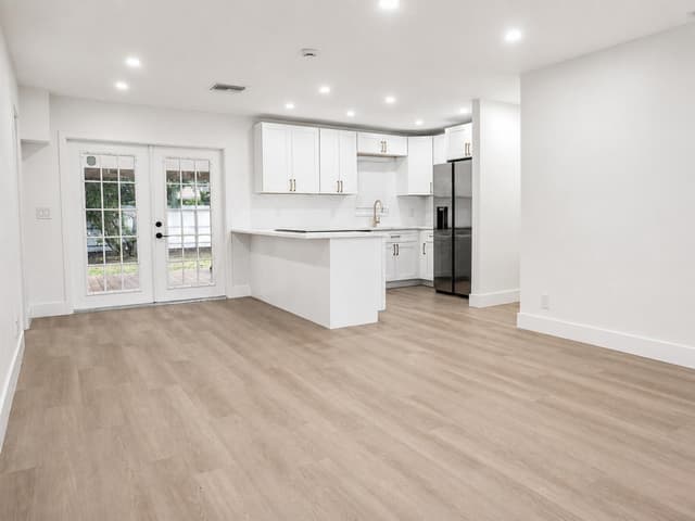 2013 Longwood Road, West Palm Beach FL 33409 - West Palm Beach, FL - Photo 5