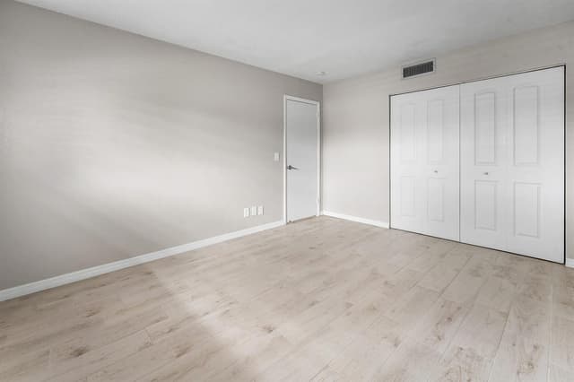 12005 Poinciana Boulevard # 209, Royal Palm Beach FL 33411 - Royal Palm Beach, FL - Photo 4