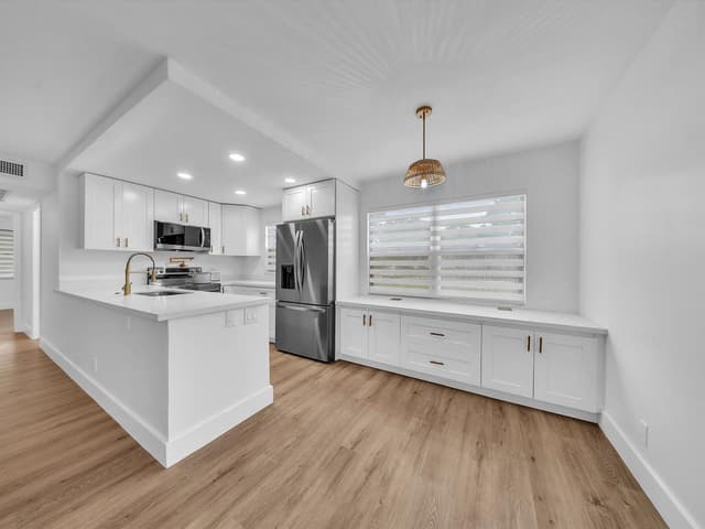 21 PRESCOTT B, Deerfield Beach FL 33442 - Deerfield Beach, FL - Photo 2