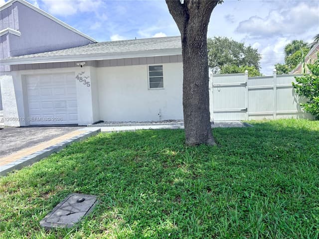 4835 NW 6th Ct, Delray Beach FL 33445 - Delray Beach, FL - Photo 2