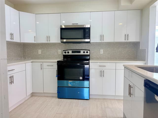 4835 NW 6th Ct, Delray Beach FL 33445 - Delray Beach, FL - Photo 4