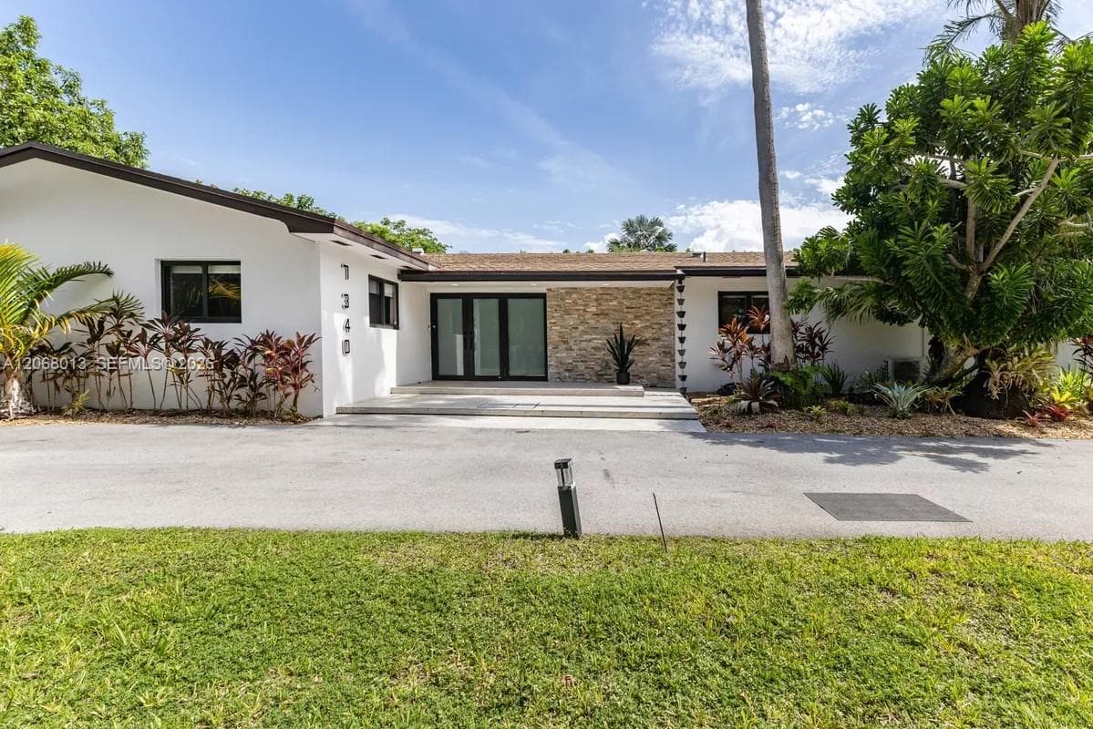 7340 SW 120th St, Pinecrest FL 33156 - Pinecrest, FL - Photo 1