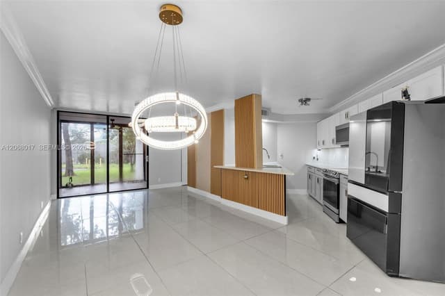 213 Lake Pointe Dr # 106, Oakland Park FL 33309 - Oakland Park, FL - Photo 3