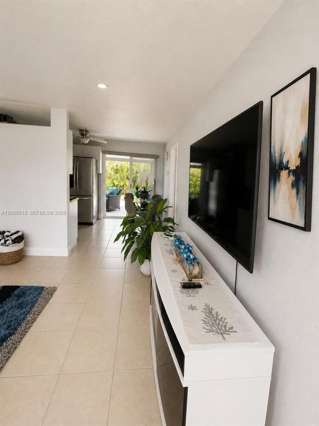 4910 SW 16th St, Fort Lauderdale FL 33317 - Fort Lauderdale, FL - Photo 2