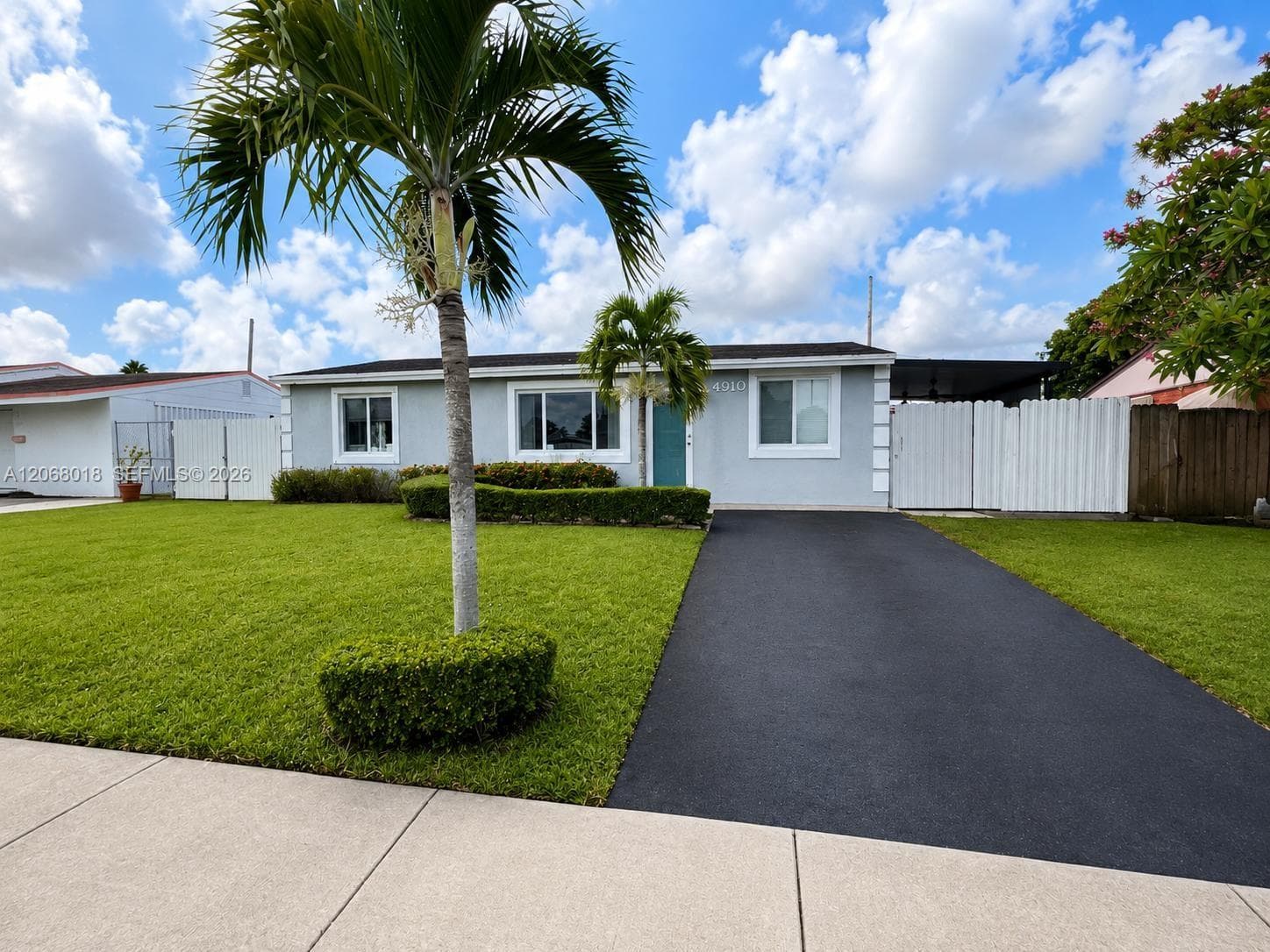 4910 SW 16th St, Fort Lauderdale FL 33317 - Fort Lauderdale, FL - Photo 1