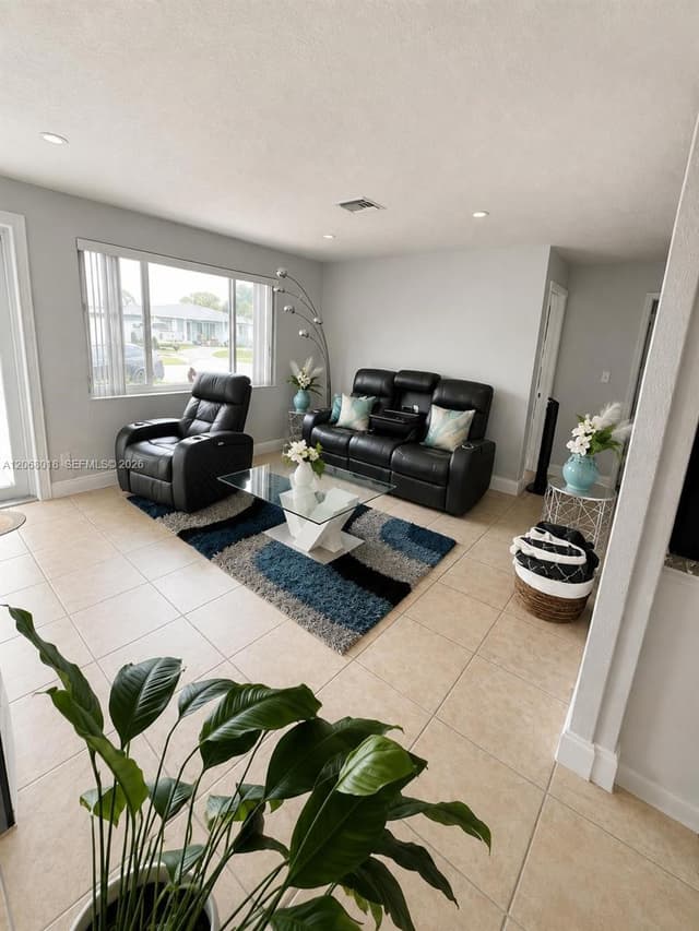 4910 SW 16th St, Fort Lauderdale FL 33317 - Fort Lauderdale, FL - Photo 4