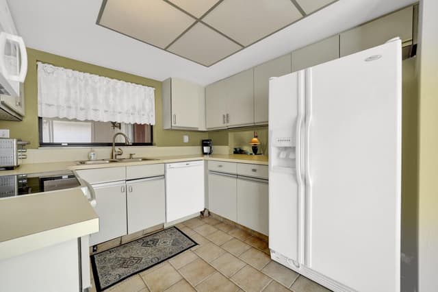 5569 Lakeview Mews Drive, Boynton Beach FL 33437 - Boynton Beach, FL - Photo 5