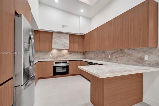 21240 Harbor Way # 28, Aventura FL 33180 - Aventura, FL - Photo 2
