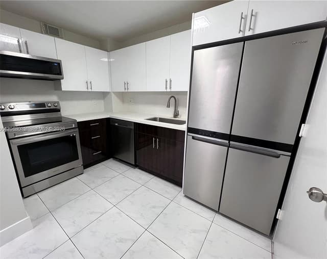 401 Golden Isles Dr # 503, Hallandale Beach FL 33009 - Hallandale Beach, FL - Photo 7