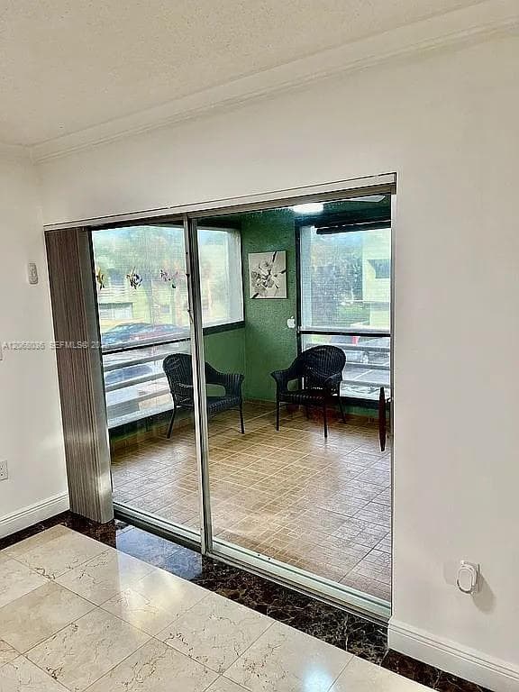 11183 NW 7th St # 20, Miami FL 33172 - Miami, FL - Photo 5