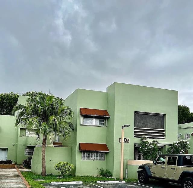11183 NW 7th St # 20, Miami FL 33172 - Miami, FL - Photo 4