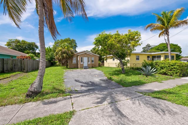 649 W 10TH Street, Riviera Beach FL 33404 - Riviera Beach, FL - Photo 2