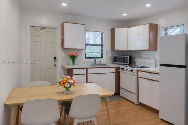 2330 Scott St, Hollywood FL 33020 - Hollywood, FL - Photo 7
