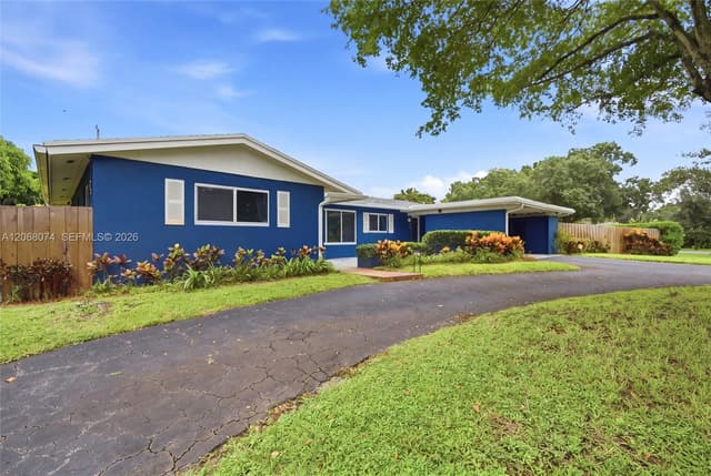 341 SW 54th Ave, Plantation FL 33317 - Plantation, FL - Photo 2