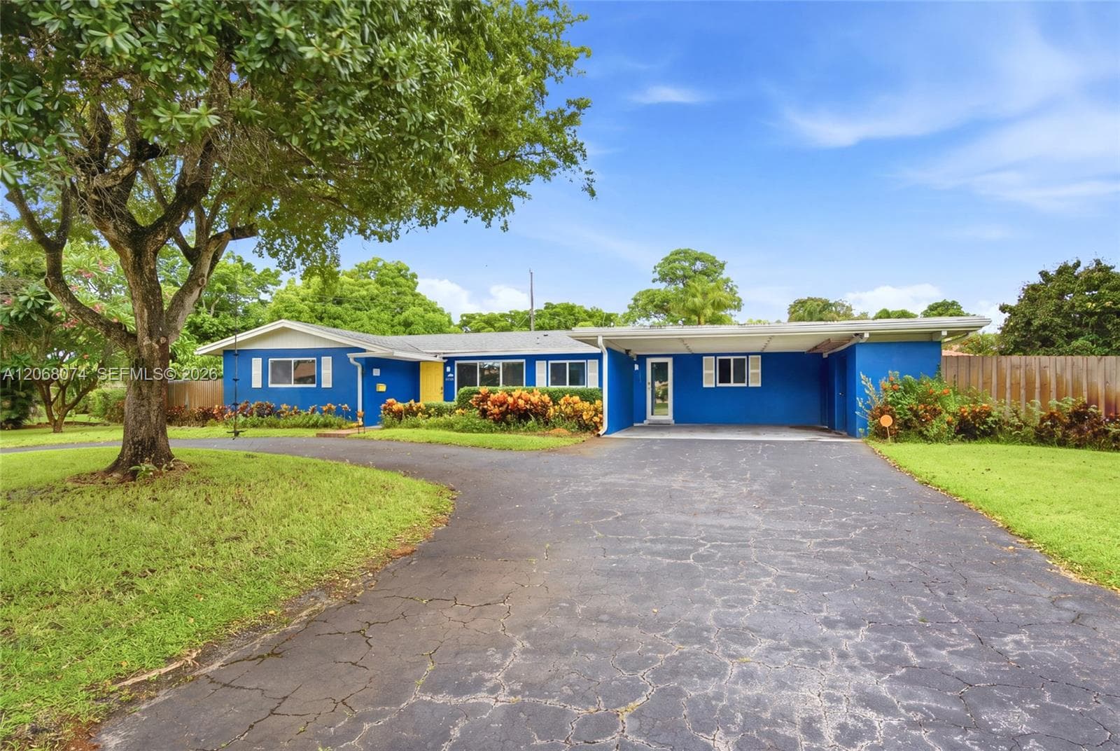 341 SW 54th Ave, Plantation FL 33317 - Plantation, FL - Photo 1