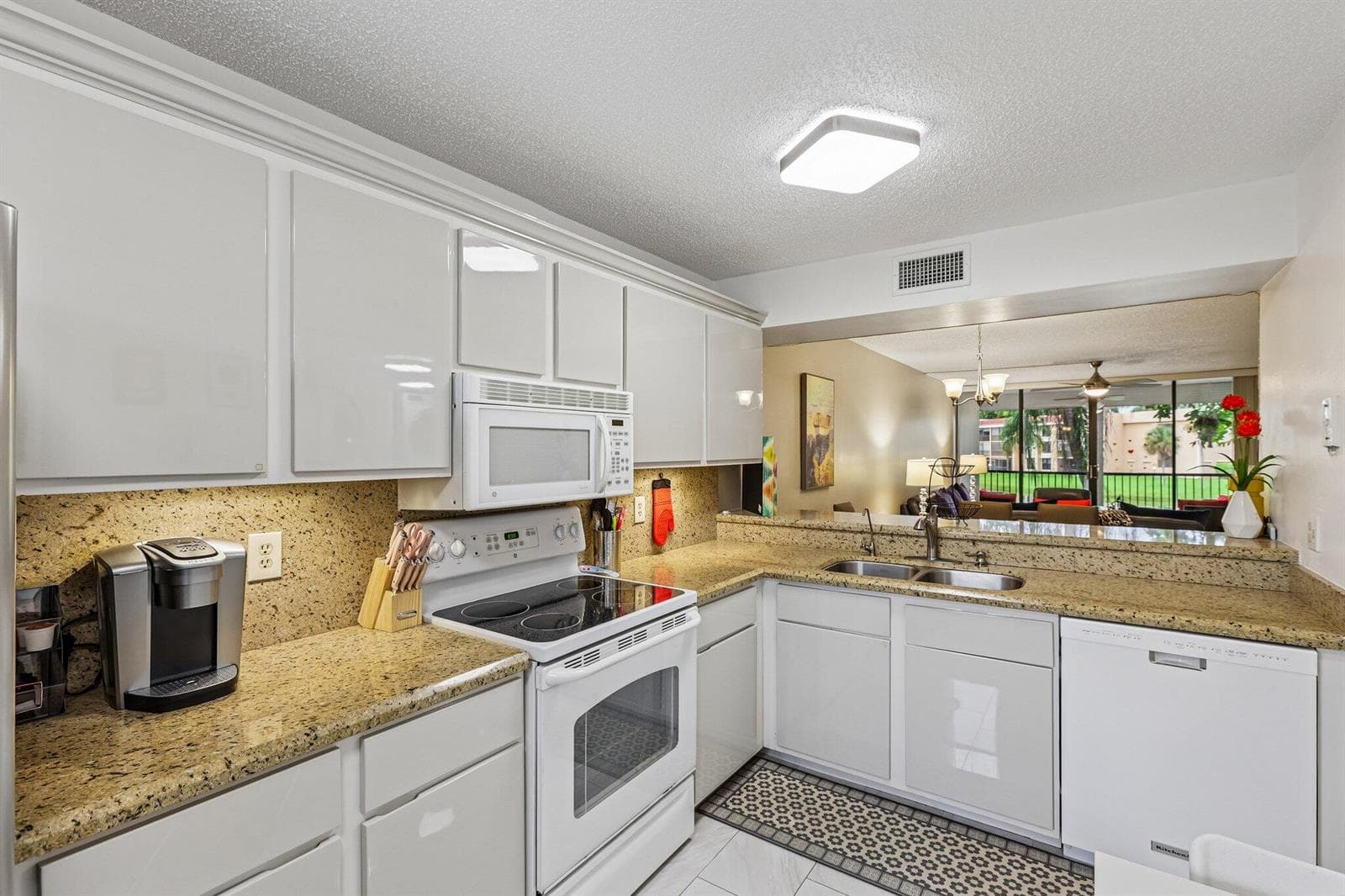 5718 Coral Lake Drive # 206, Margate FL 33063 - Margate, FL - Photo 1