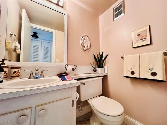 437 Chatham U, West Palm Beach FL 33417 - West Palm Beach, FL - Photo 7