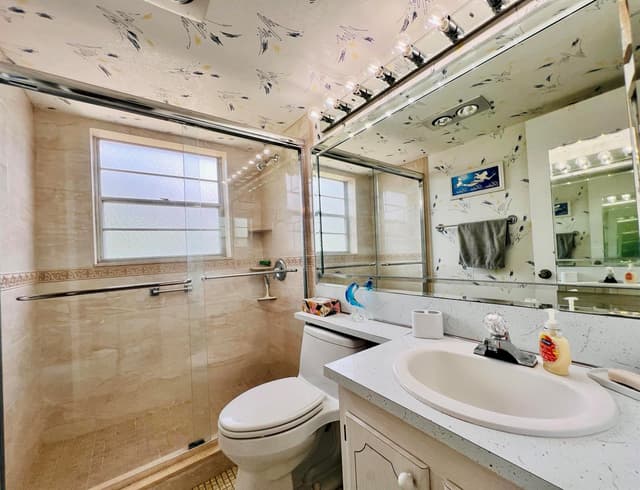 437 Chatham U, West Palm Beach FL 33417 - West Palm Beach, FL - Photo 5