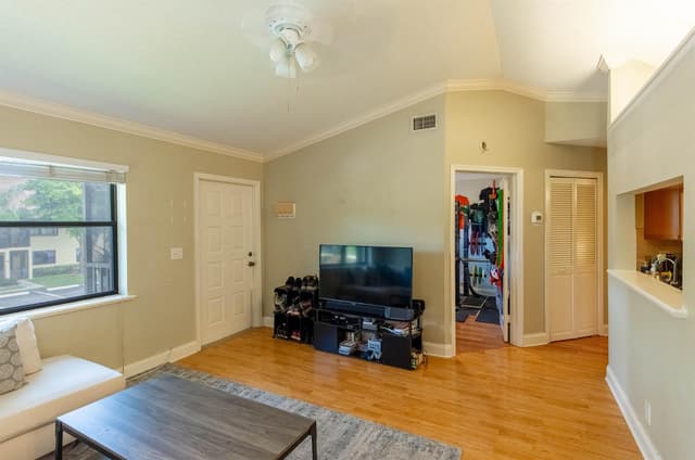 4703 Lucerne Lakes Boulevard E # 204, Lake Worth FL 33467 - Lake Worth, FL - Photo 3